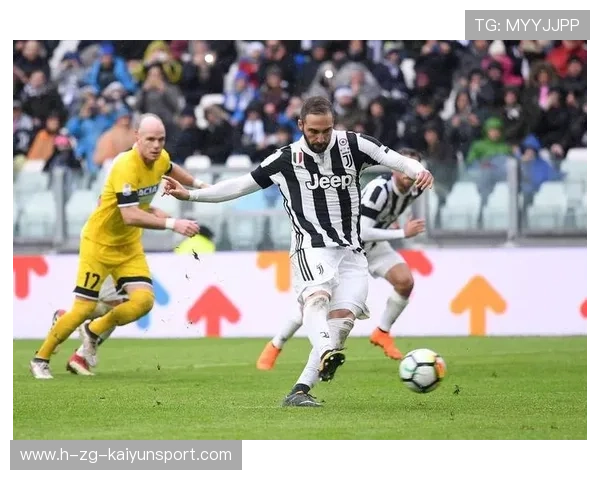 尤文的边路突破与头球能力在比赛中完美结合